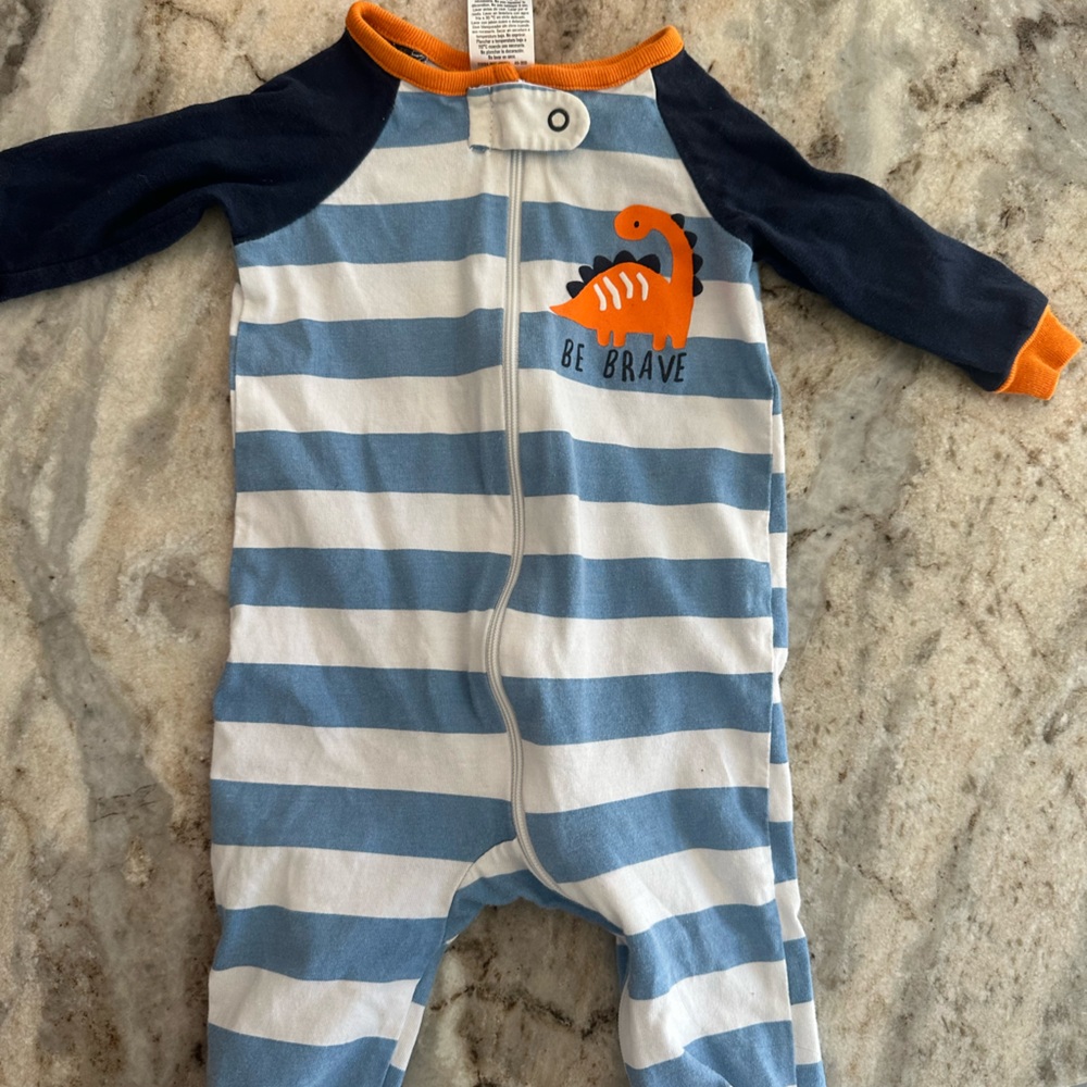From my little to yours! Only worn once or twice but so so adorable!